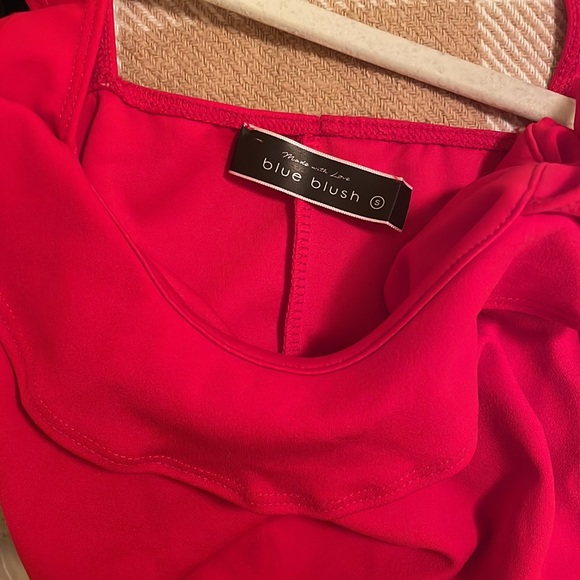 Red dress with ruffle straps - Picture 3 of 3